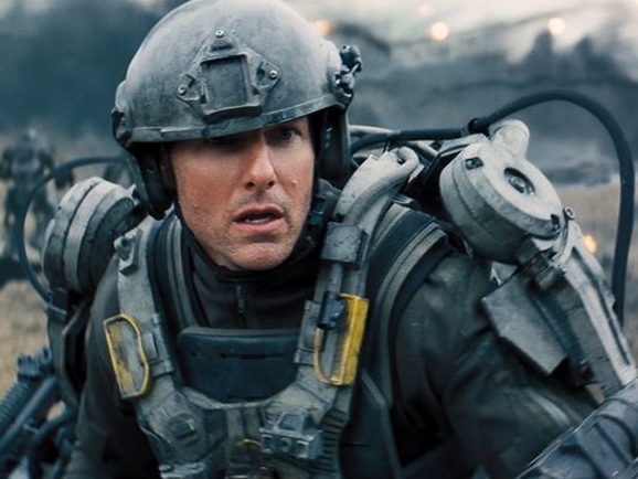 Edge Of Tomorrow Pics Show Off Tom Cruise’s Exoskeleton And Emily Blunt ...