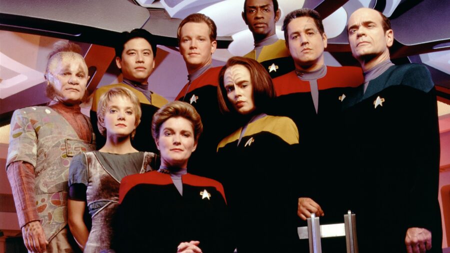 We Sorted The Cast Of Star Trek: Voyager Into Hogwarts Houses