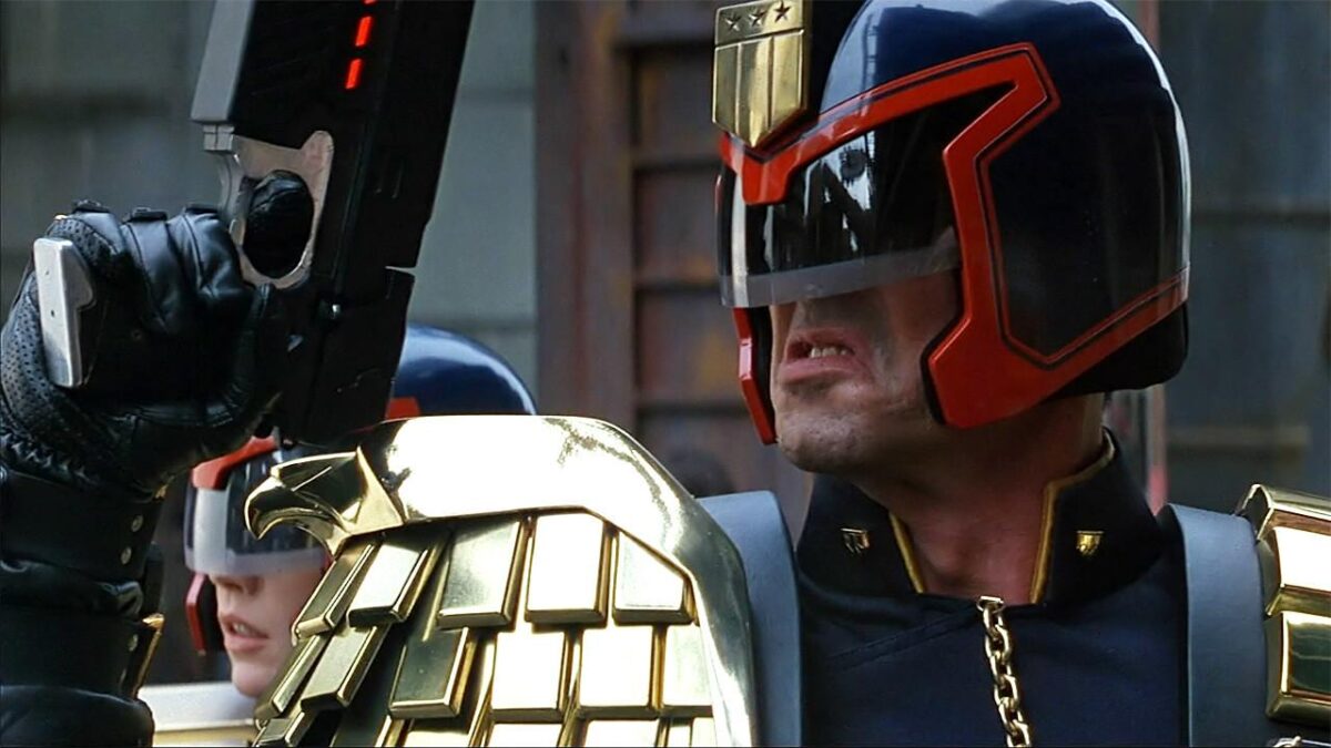 download judge dredd sly stallone