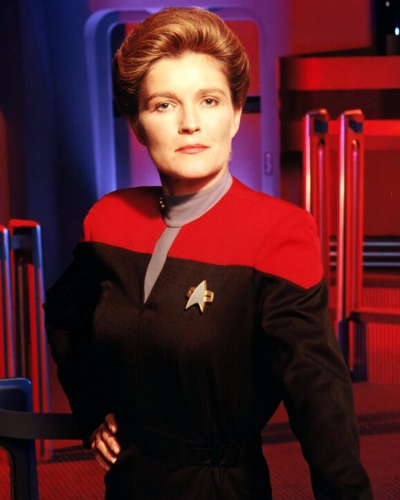 Kate Mulgrew And The Tormenting Of Jeri Ryan On Star Trek: Voyager ...