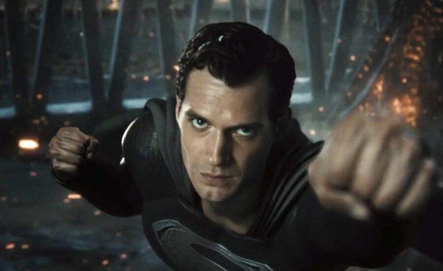 𝘼𝙜𝙚𝙄 on X: “@TheFatMovieGuy: The first set pic of Henry Cavill in the  new Superman suit. #SupermanVsBatman  / X