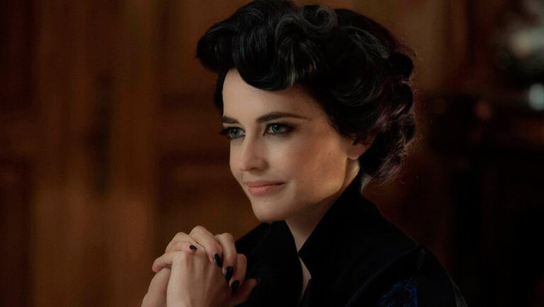 Exclusive: Eva Green In Talks To Play Morticia In Tim Burton's Netflix ...