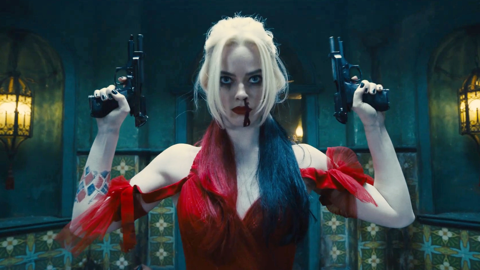See Margot Robbie As Harley Quinn In 'Suicide Squad' Cast Photo [Updated]