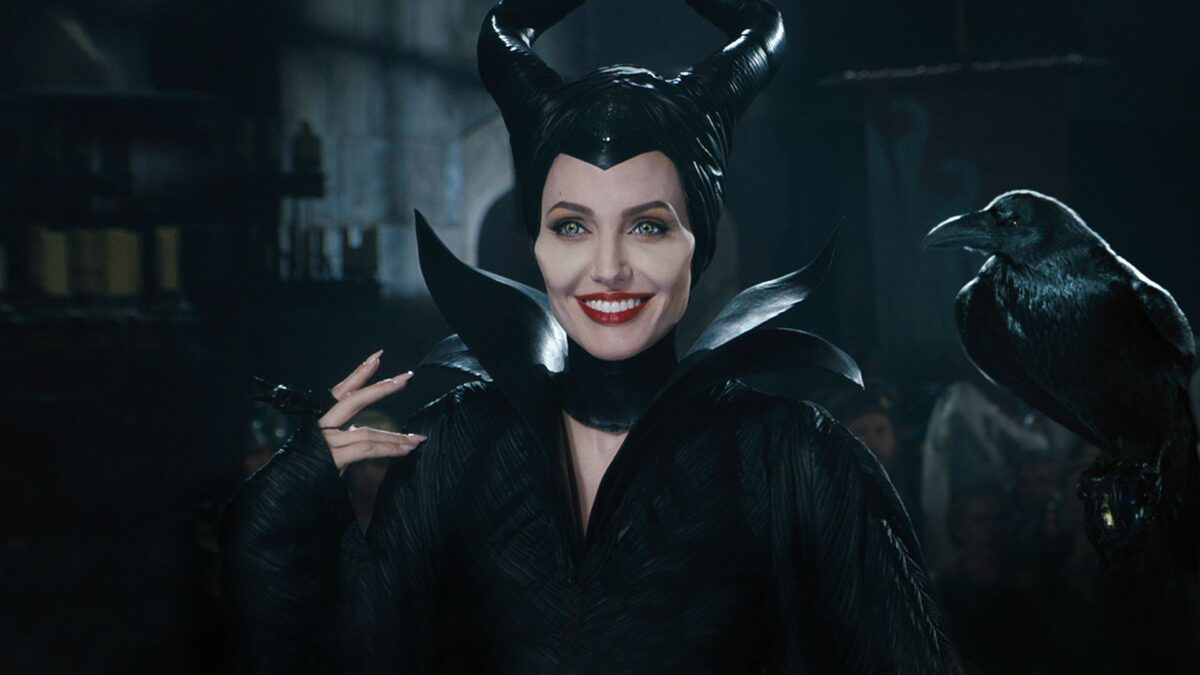 Exclusive: Angelina Jolie Returning For Maleficent 3, Now In ...