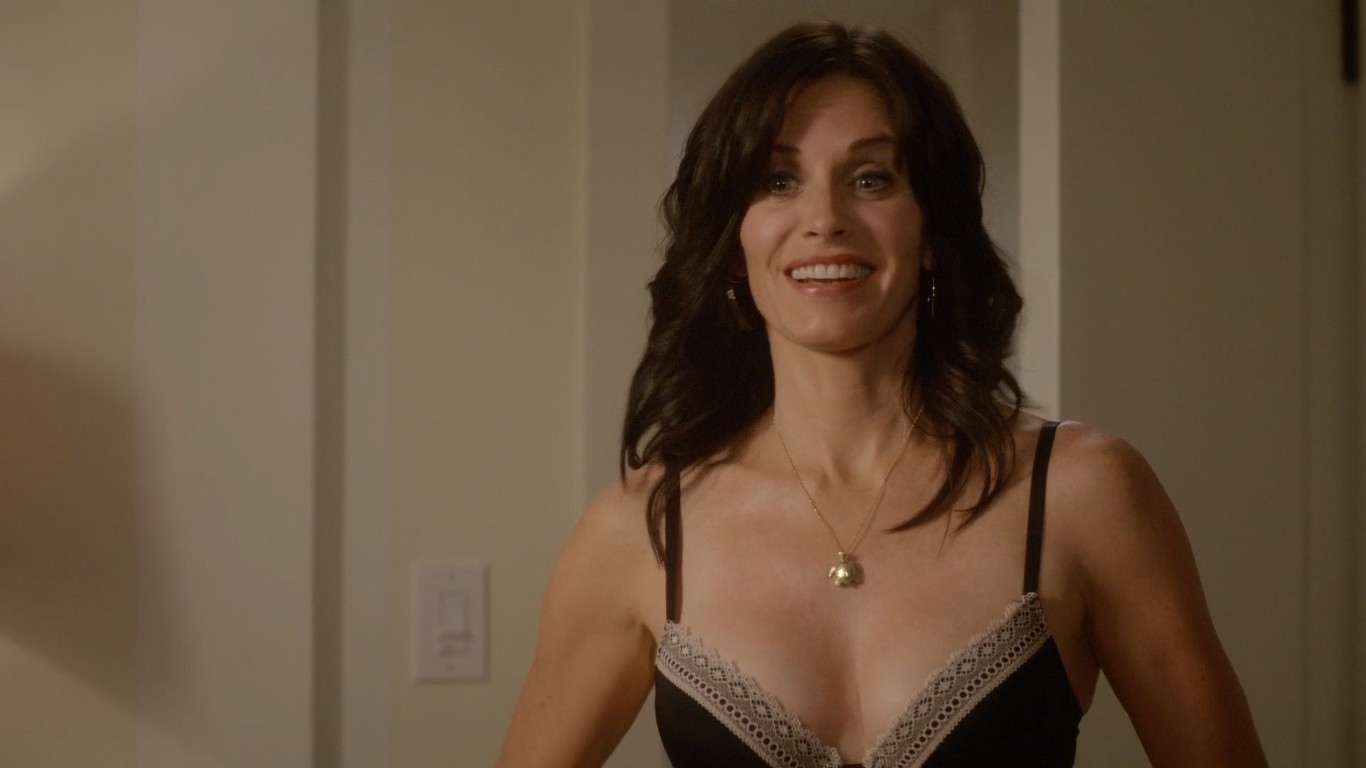See Courteney Cox Showing Off Her New Vibrator