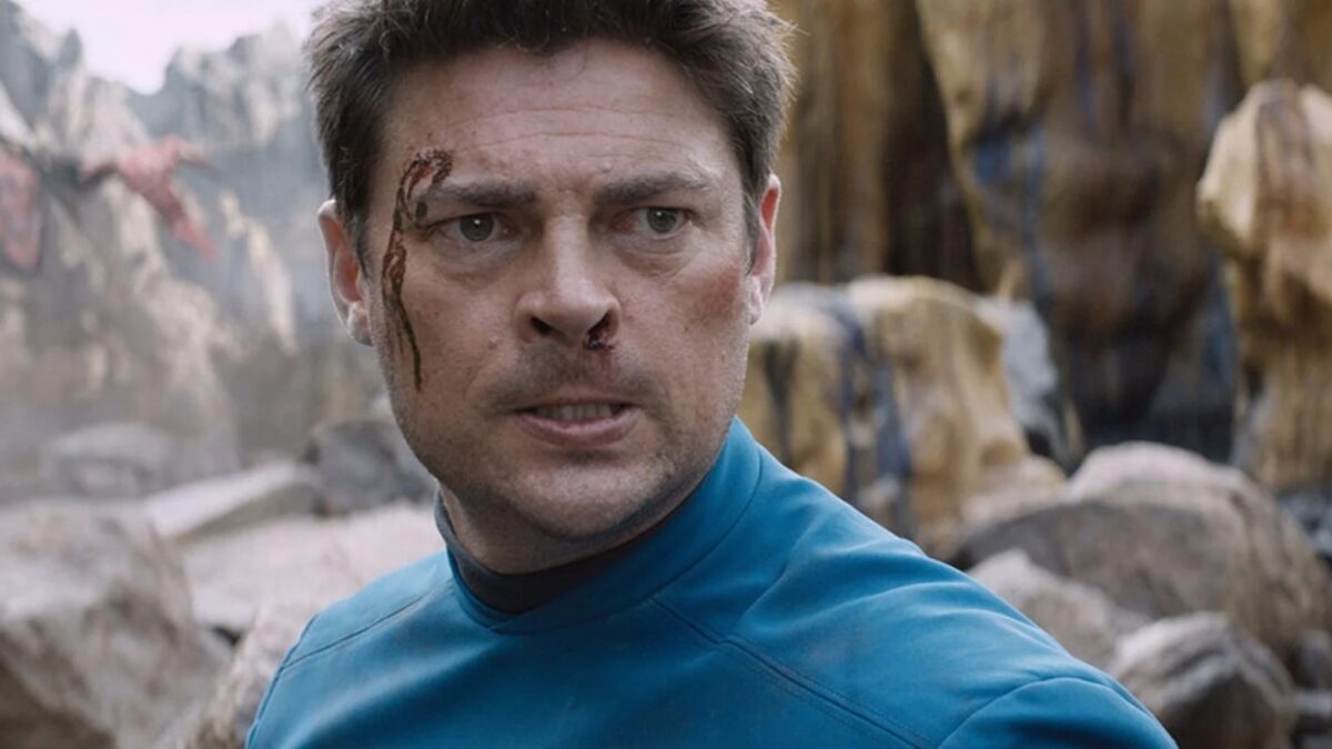 Karl Urban Addresses Replacing Hugh Jackman As Wolverine | GIANT ...