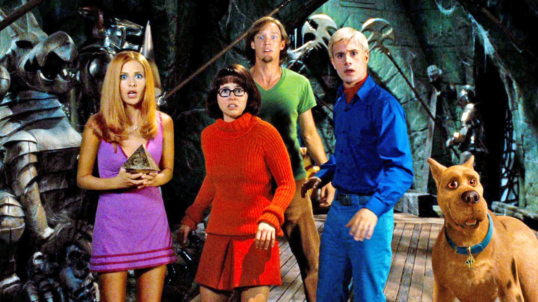 Sarah Michelle Gellar Reveals The Steamy Scene That Was Cut From Scooby Doo 8999