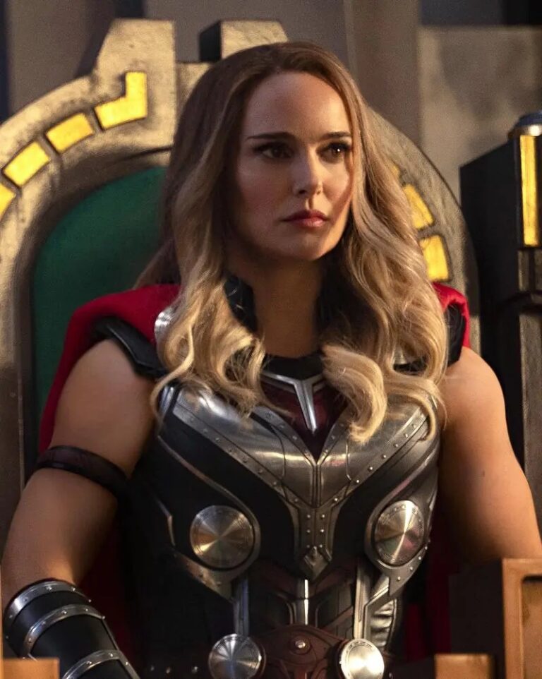 See Natalie Portman’s Workouts Payoff In New Image From Thor: Love And ...