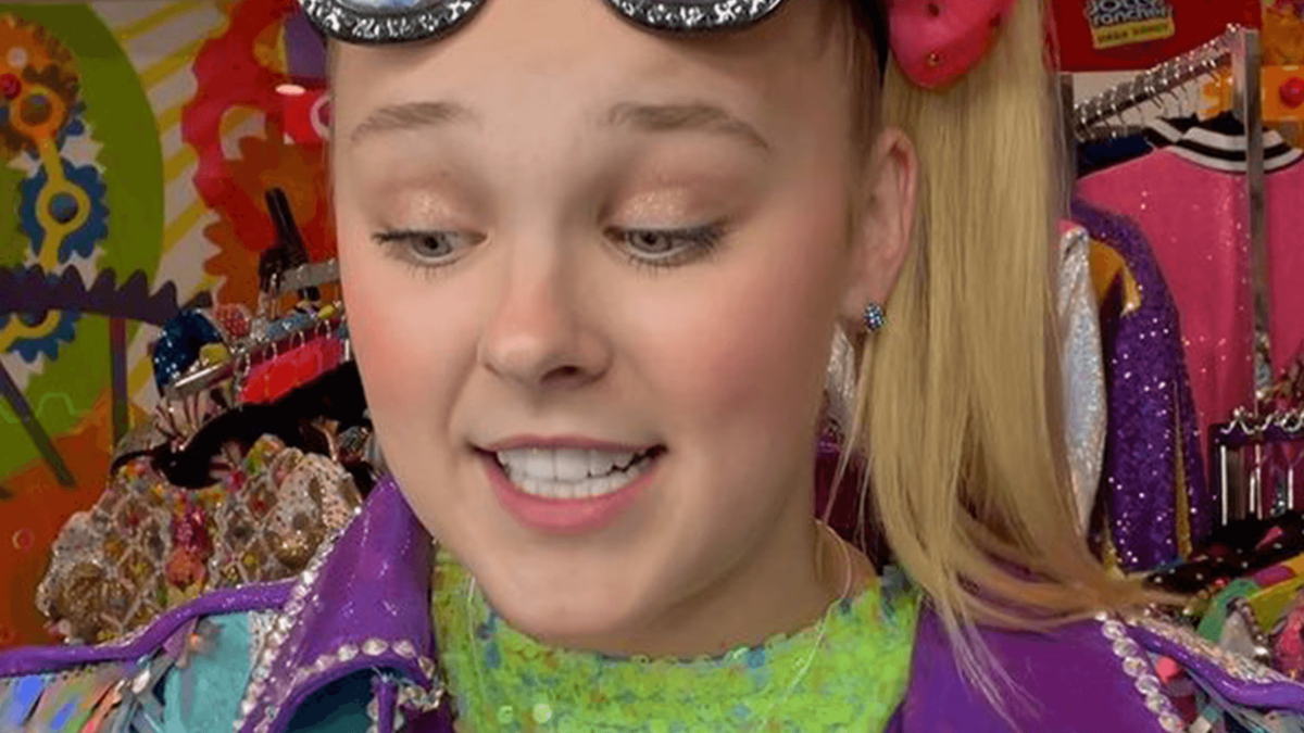 How Old Is JoJo Siwa? This Reality Star Has Grown Up Before Our Eyes