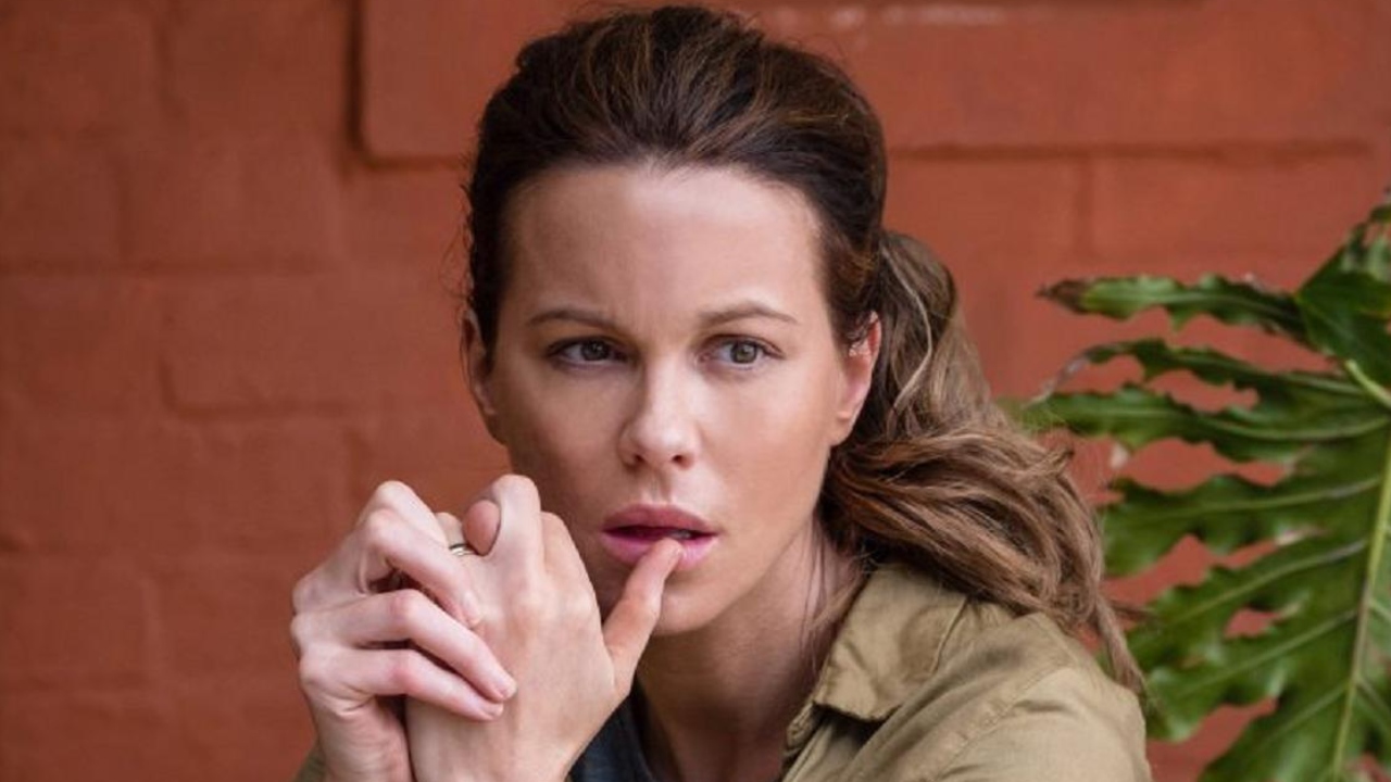 The Kate Beckinsale Sex Scene That Made Her Super Awkward