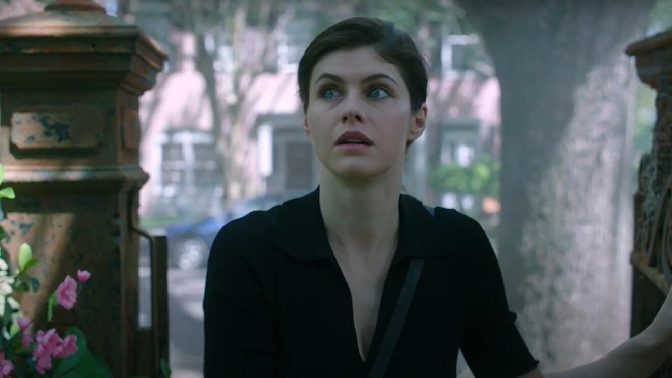 See Alexandra Daddario Take Selfies In A Trenchcoat | GIANT FREAKIN ROBOT