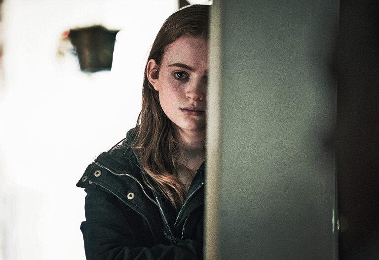 See Sadie Sink As DC's New Batgirl | GIANT FREAKIN ROBOT