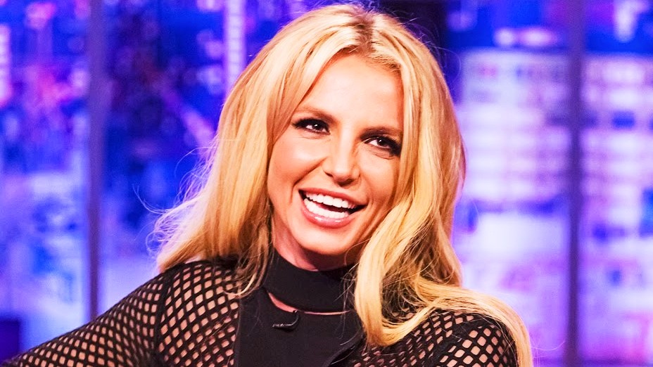 See Britney Spears Pose Completely Nude In The Bathtub Trendradars