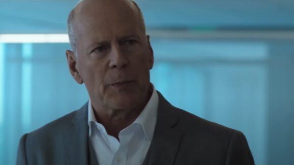 Bruce Willis Is A Ruthless Bad Guy In A Forgotten Movie Trending On ...