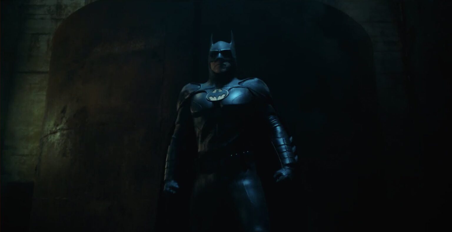 See Michael Keaton Back As Batman In The Flash Up Close And In Detail ...