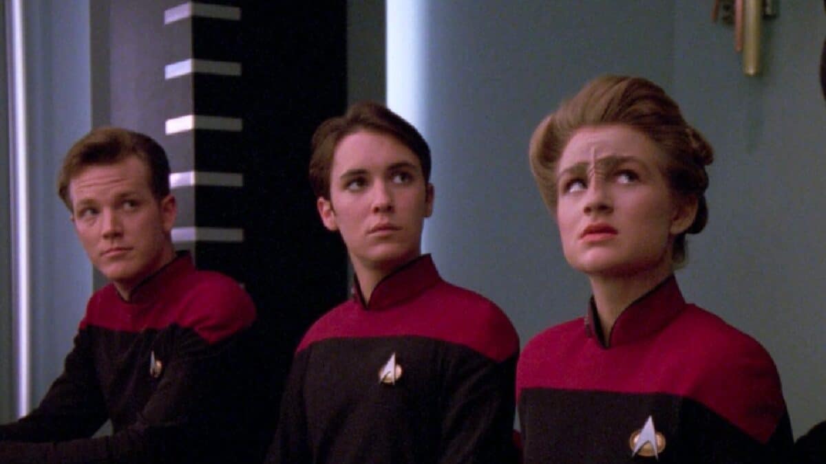 Star Trek Changed Voyager’s Best Character For A Dark Reason | GIANT ...