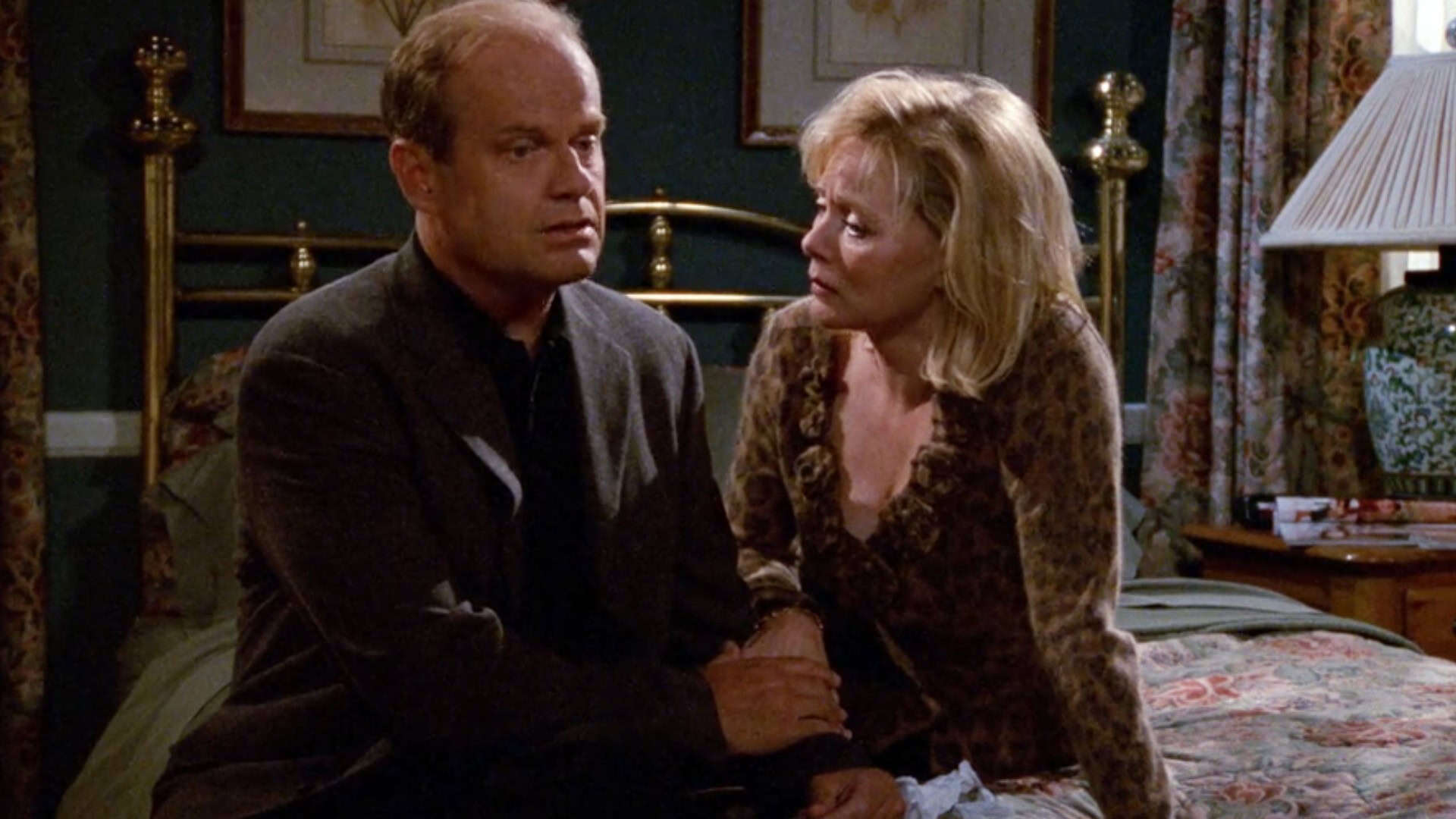 Least Likely Frasier Character Nearly Got A Spinoff | GIANT FREAKIN ROBOT