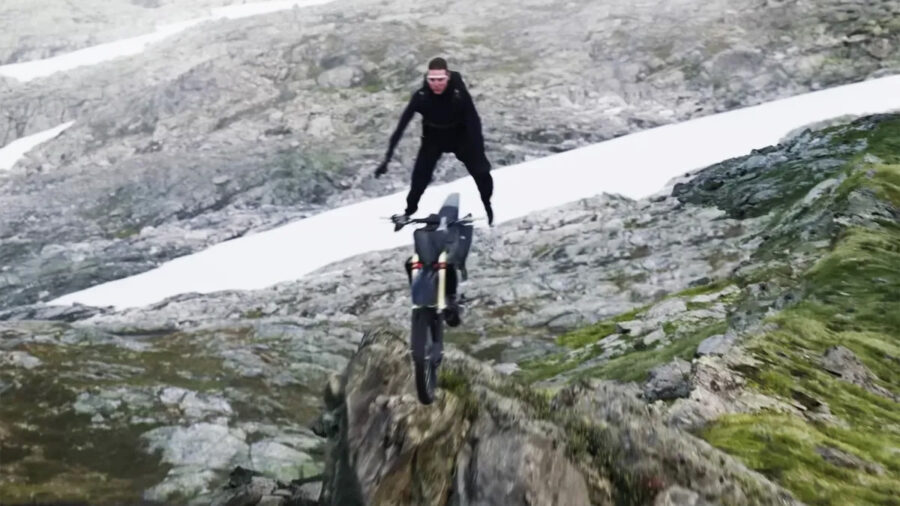 Tom Cruise Motorcycle stunt