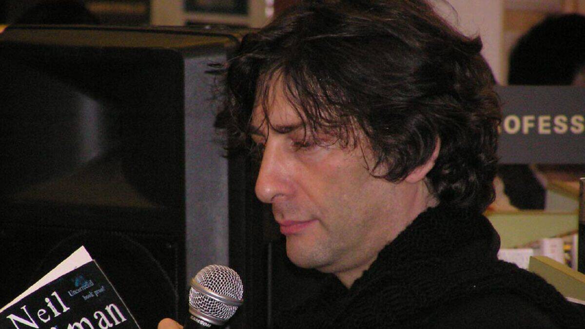 Neil Gaiman Accused Of Multiple Assault Allegations GIANT FREAKIN ROBOT