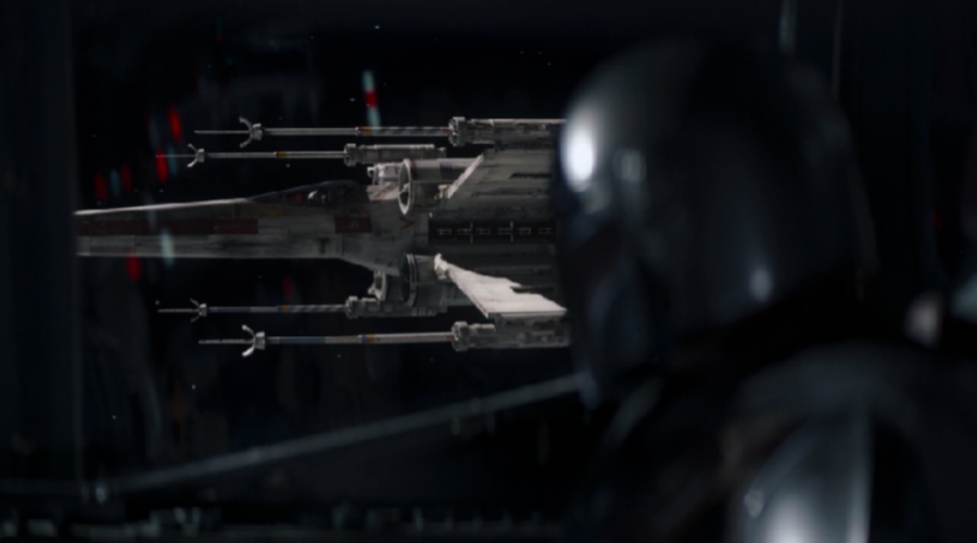 IX-Wing closes its S-Foils in the attack zone on The Mandalorian